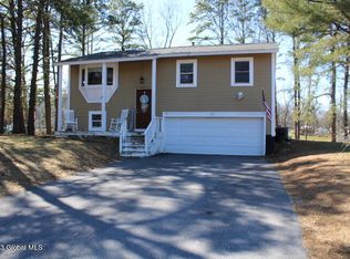 30 Red Coach Trl, Ballston Spa, NY 12020