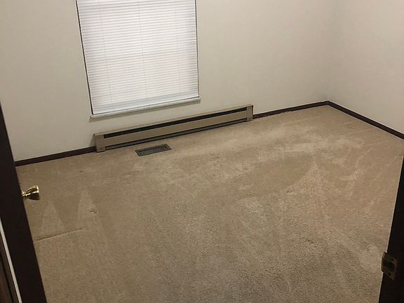 5th image of 320 N Harmony Dr