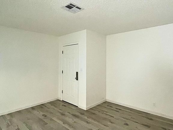 3rd image of 1834 Jefferson St APT 7