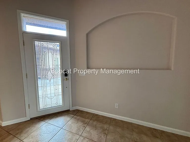 963 Ranchview Cir — Photo 12