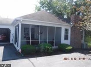 2748 Meadow Dr, Gettysburg, PA 17325