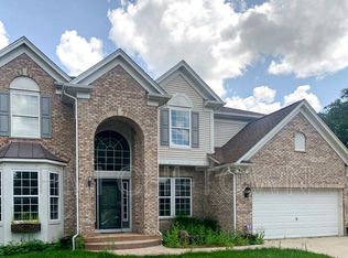 942 Blue Ridge Dr, Streamwood, IL 60107