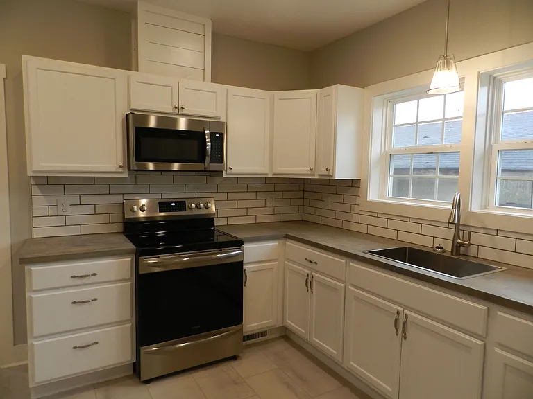 59 Joy Dr — Photo 9