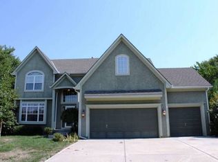 2500 SW Blazing Star Pl, Lees Summit, MO 64081