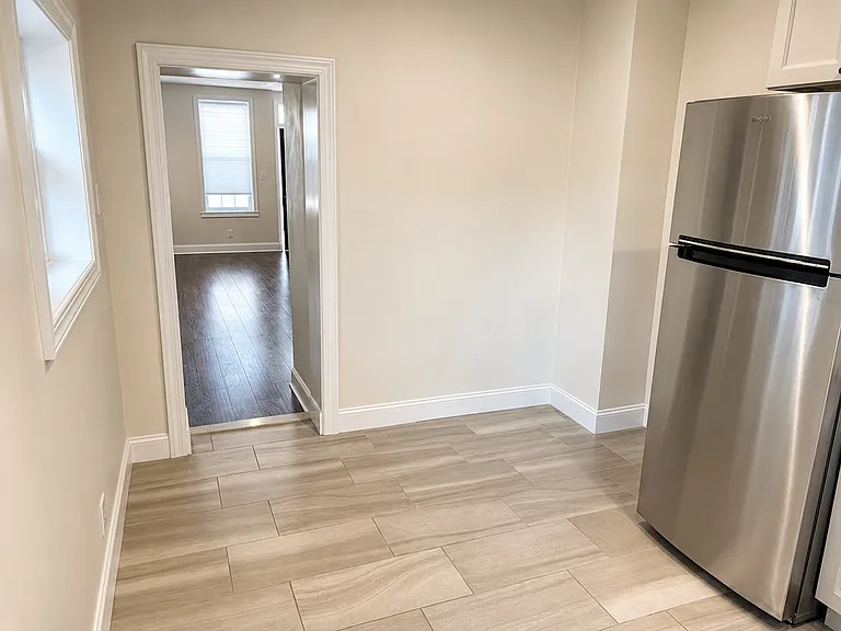 2871 Chatham St — Photo 10