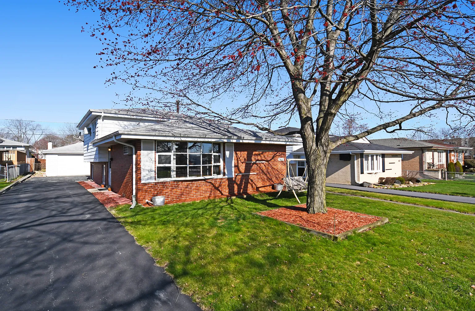 10830 Major Ave photo 1