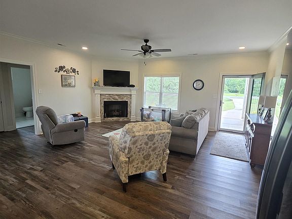 5th image of 29760 Gatlin Rd