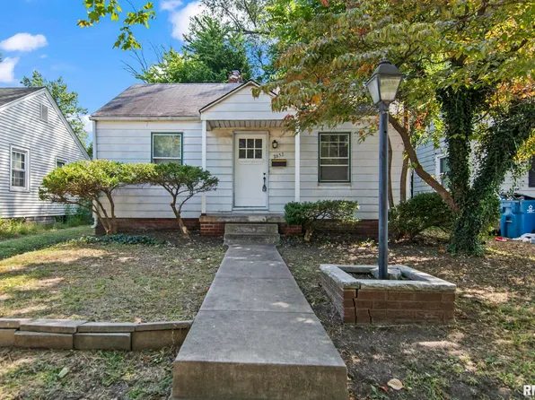 2652 Yale Blvd, Springfield, IL 62703