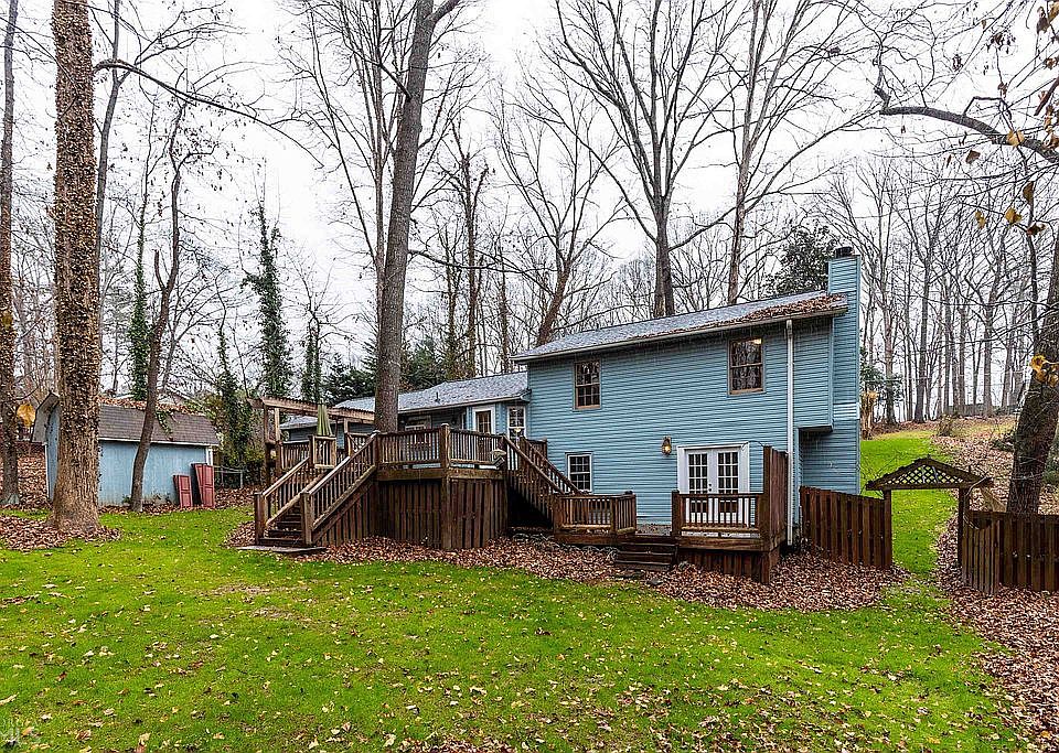 2nd image of 2833 Franklin Rd