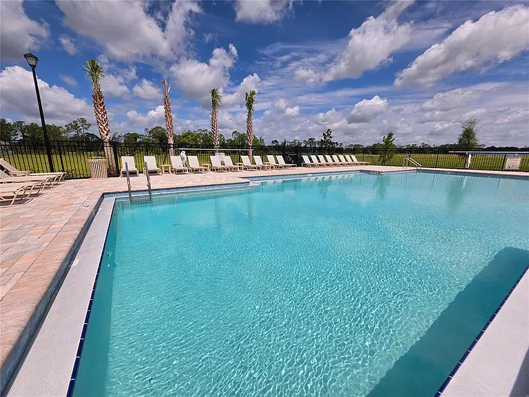 1009 Champion Ridge Dr — Photo 29