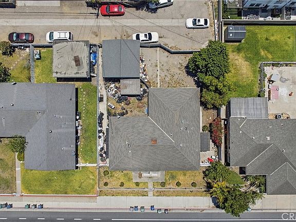 5th image of 8122 Slater Ave