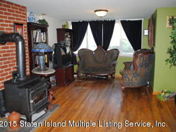 3rd image of 16 Gordon St