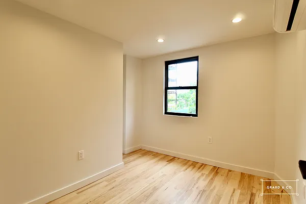 Rented by Grand & Co. | media 6