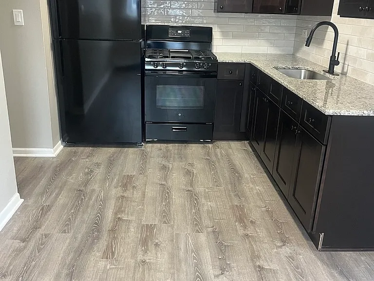 8112 W Marion St #3W — Photo 5