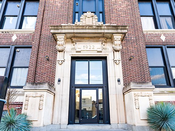 3rd image of 2700 E Auburn St #204