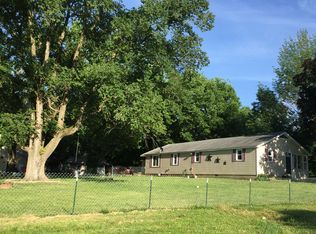 819 S 8th St, Vandalia, IL 62471