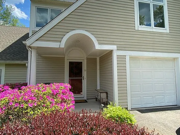 11 Greenwich Ln, Avon, CT 06001