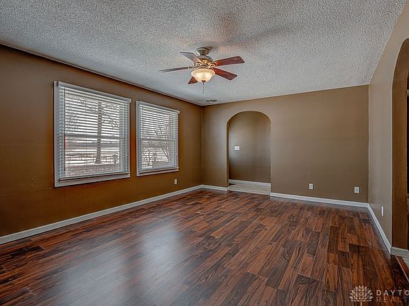 4th image of 2985 New Market Banta Rd