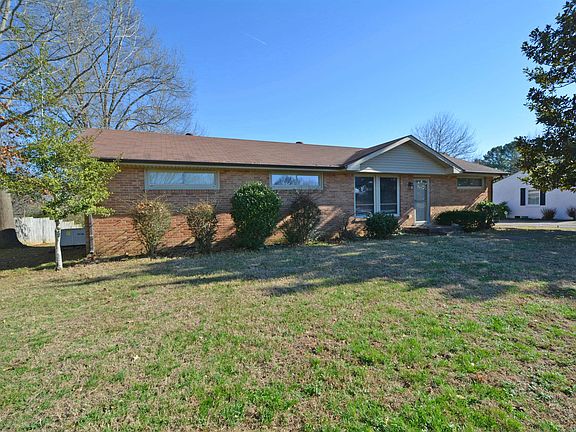 3rd image of 1271 Hillwood Dr