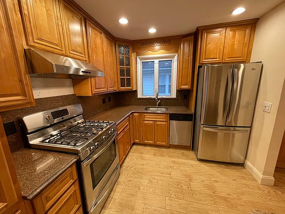 5th image of 15 Xenia St #1