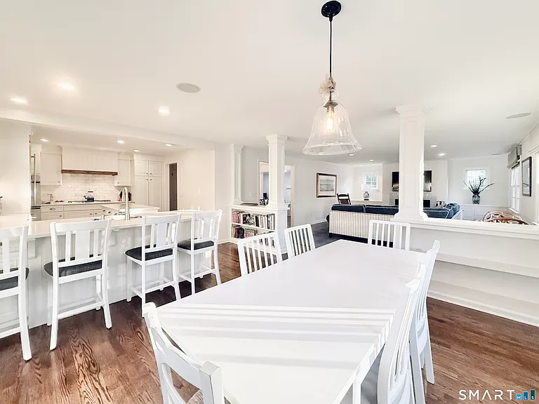 139 Highland Ave — Photo 10