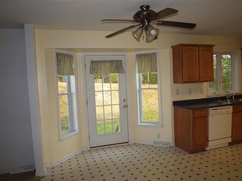 4th image of 1126 CLUTE CREST Drive