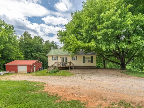 307 Water Trl, Mount Airy, NC 27030