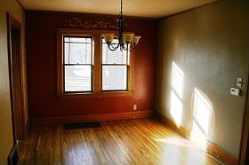 3rd image of 661 9th St NE
