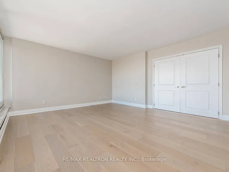 1 Palace Pier Ct #3511 — Photo 23