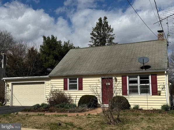 86 Village Dr, Mountville, PA 17554