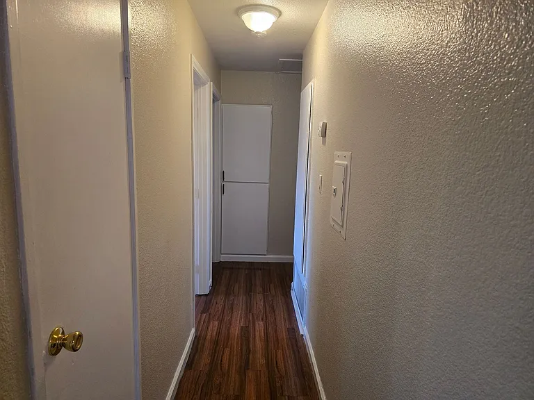 1724 Breckenwood Ct — Photo 11