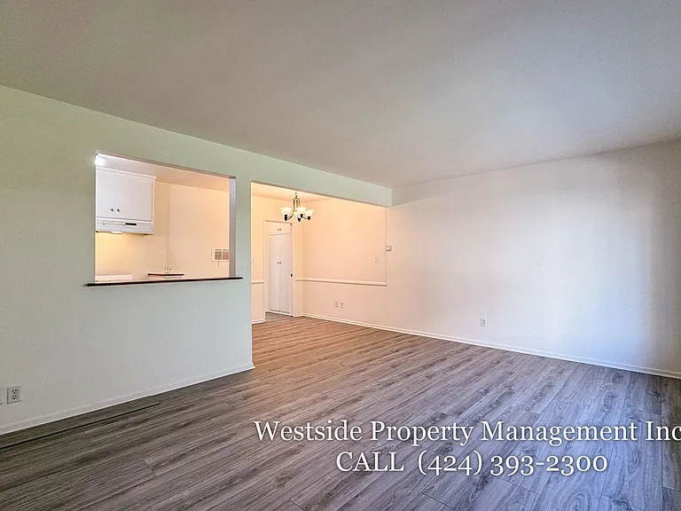 145 N La Peer Dr #1 — Photo 2