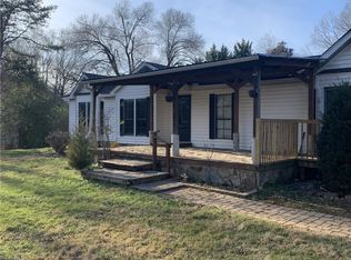 644 Walkertown Guthrie Rd, Winston Salem, NC 27101