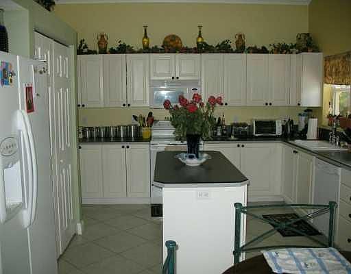 Large Island Kitchen