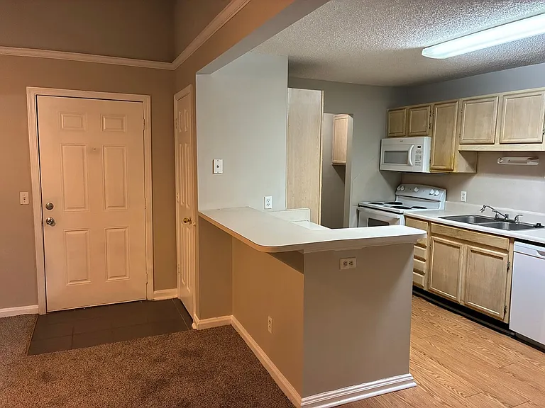 1070 Jessamine Trl — Photo 18