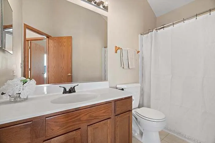 18630 W Sterling Ct — Photo 16