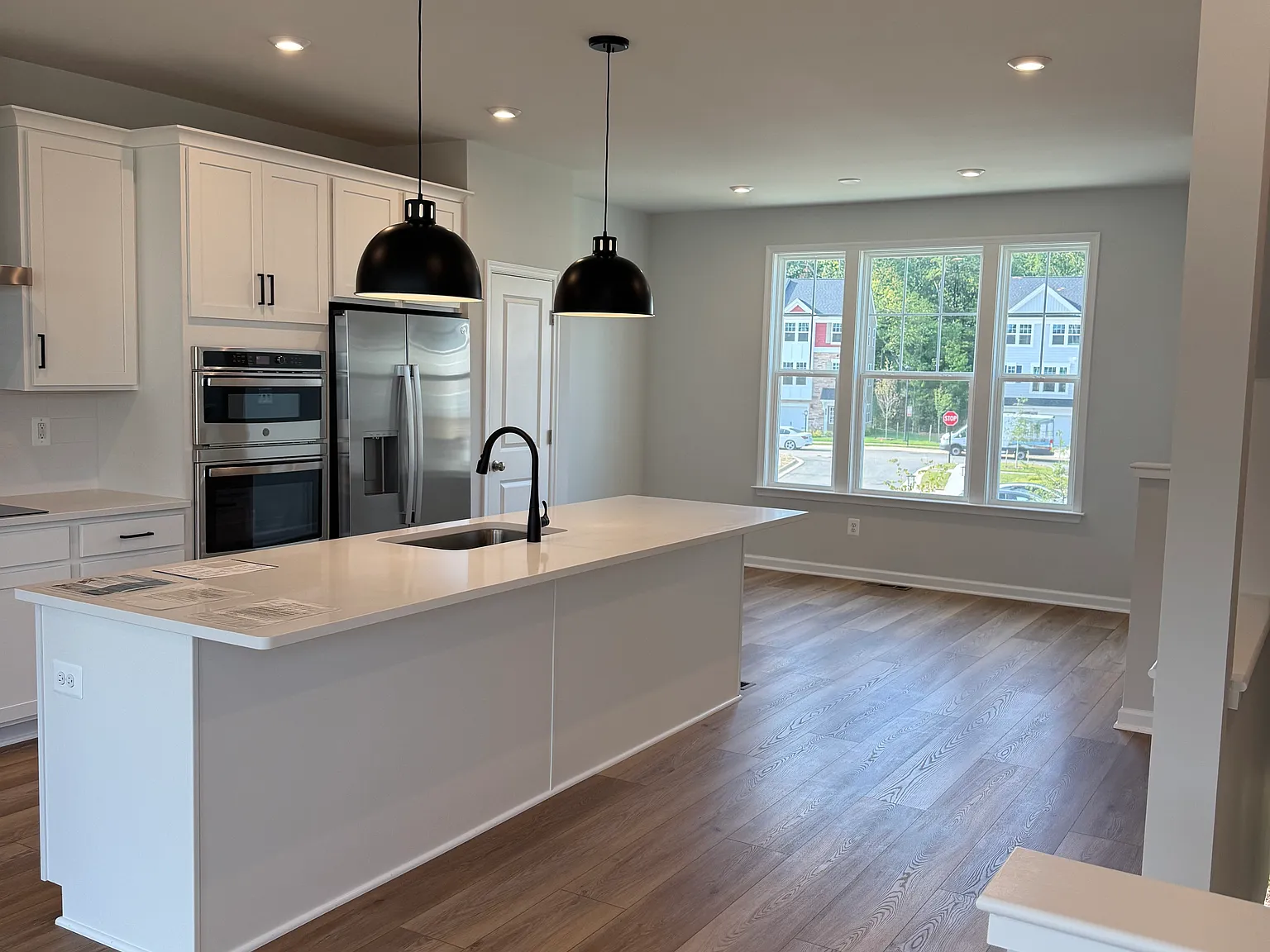 4 bed, 3.5 bath, 2540 sqft, $2,750 — Photo 4