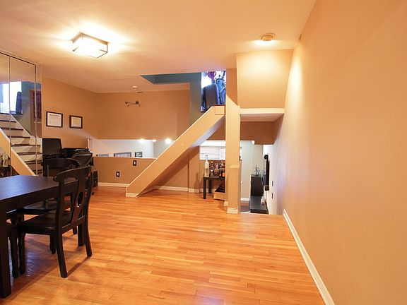 5th image of 175 Zoe St APT 6A