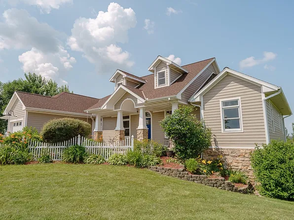 3588 Water Division Rd, Denmark, WI 54208