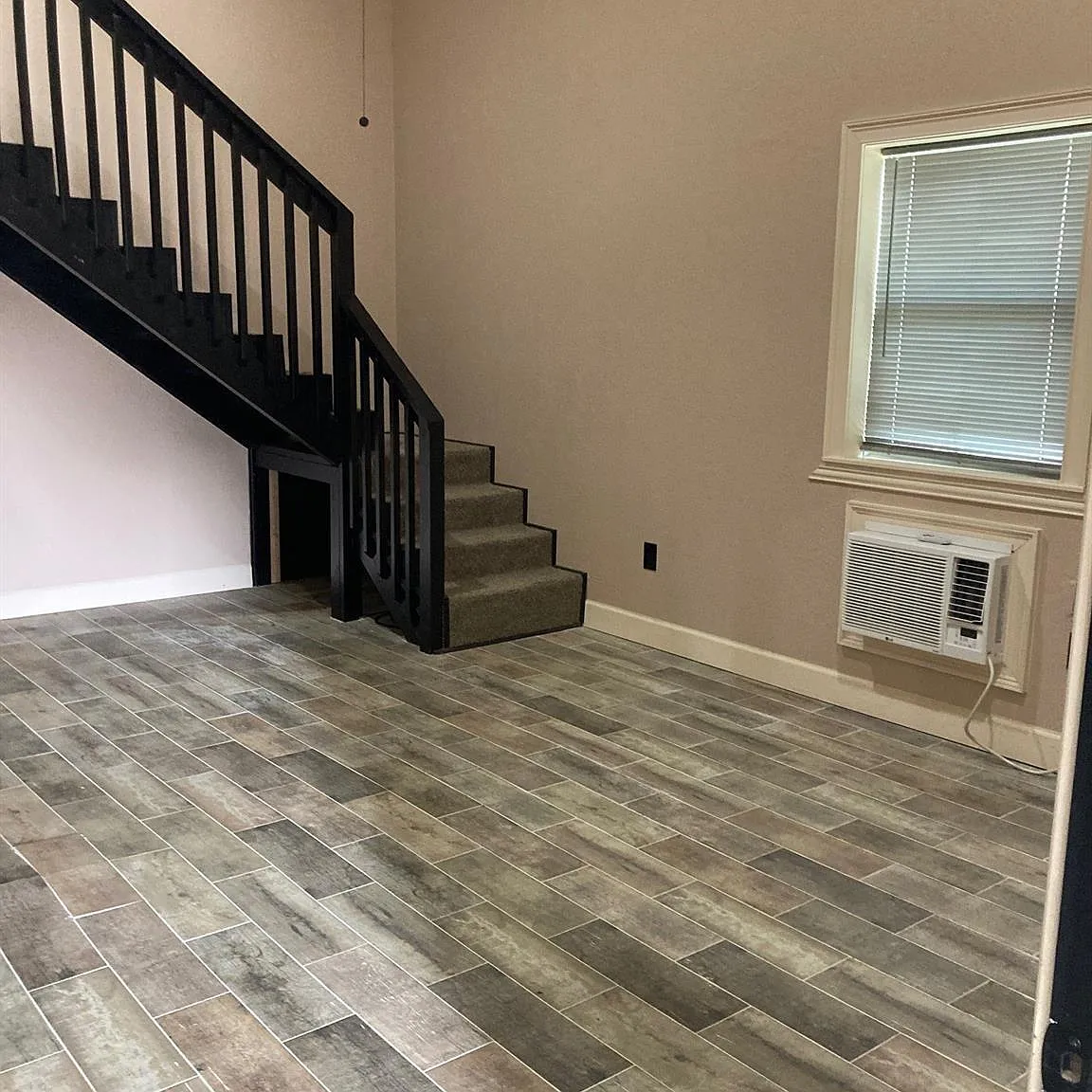 3 bed, 2.0 bath, 1232 sqft, $1,850 — Photo 4