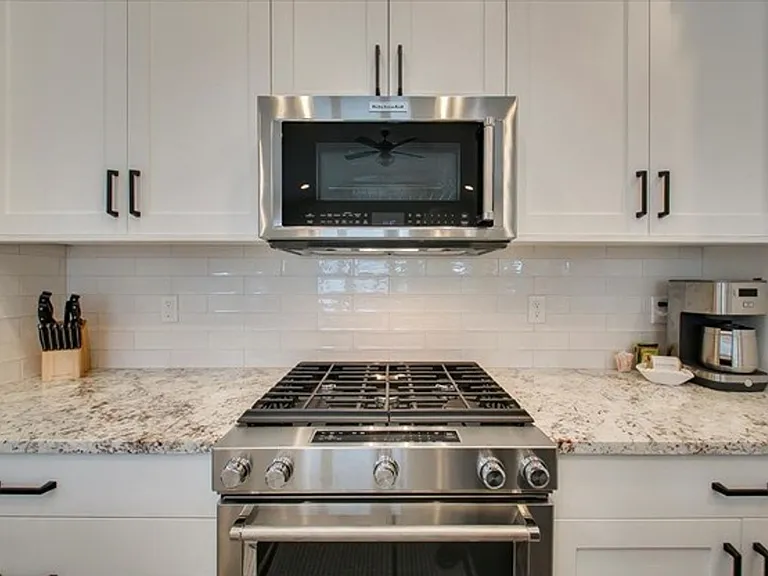 1612 S Jessie St — Photo 9