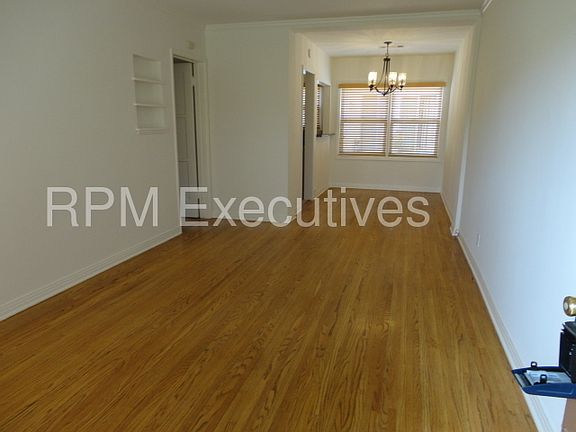 4th image of 1201 N Sparks St