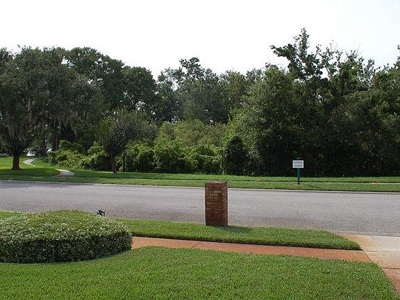 2nd image of 1405 Hyde Park Dr