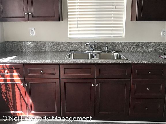 4th image of 9091 Sierra Ave