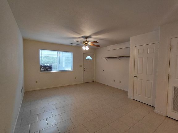 3rd image of 118 Booker Rd APT C