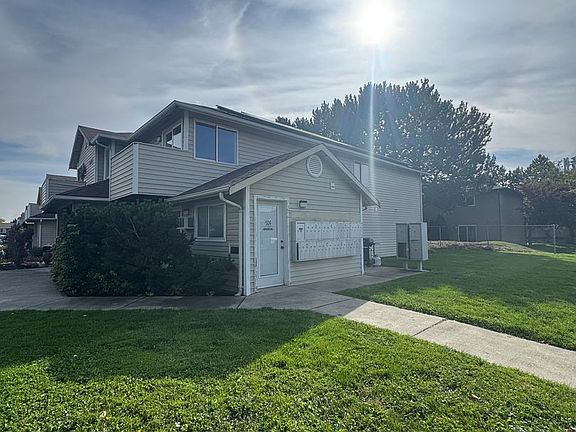 2nd image of 800 E Juniper Ave #2