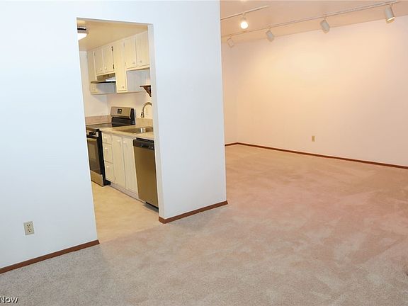 4th image of 4849 Grace Rd