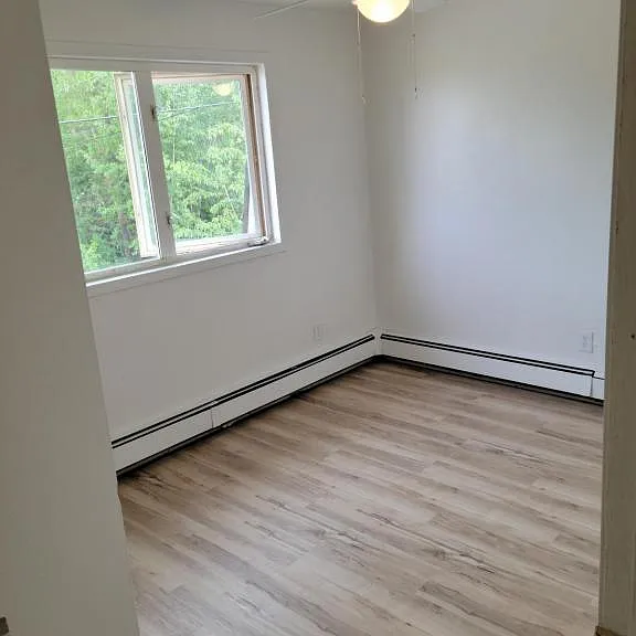 2213 Lathrop St — Photo 16