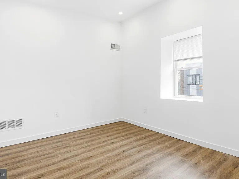 2148 N Franklin St #2 — Photo 15