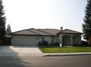 10411 Mountaingate Ln, Bakersfield, CA 93311